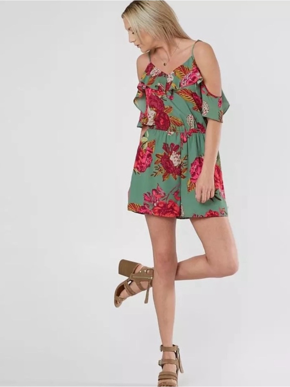 Willow & Root Women's Cold
Shoulder Romper